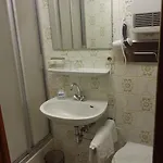 蓝德哈斯托夫祖尔穆勒酒店 招待所 2*